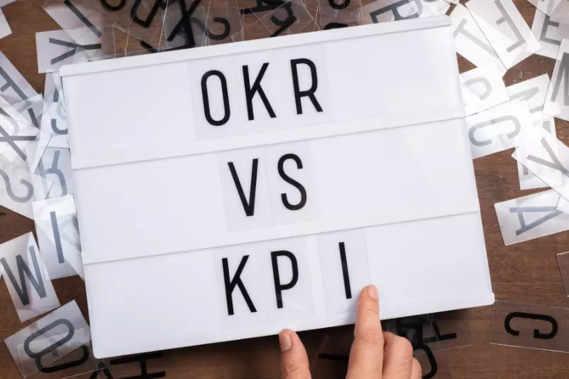 diferença entre kpi e okr
