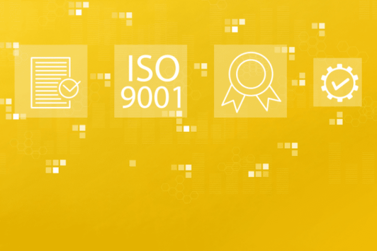 Certificação ISO 9001 em fundo amarelo